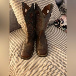 Leather Justin square toe western boots